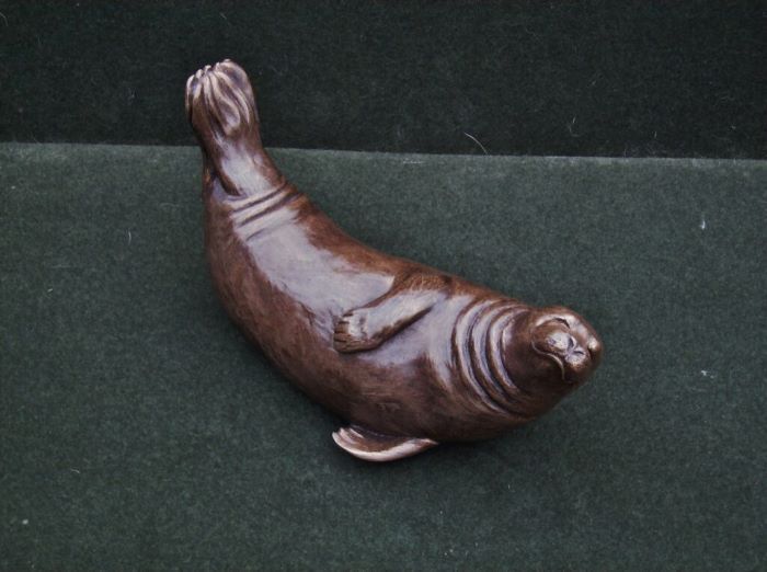 Van-Winkle_Susan_Basking_c.c.bronze_150